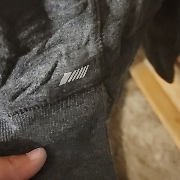 Amazon Essentials Women's Studio Terry Long-Sleeve Funnel Neck Sweatshirt XXL - Picture 4 of 6